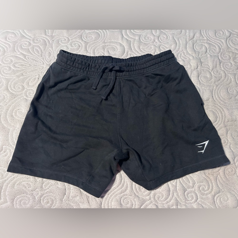 Gymshark Black Crest Shorts 7”